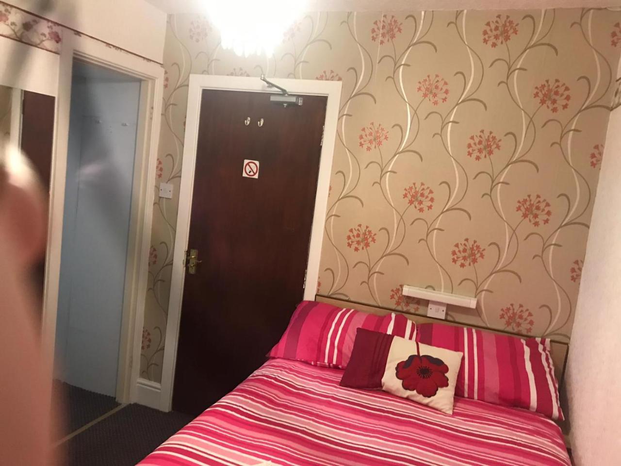 Hotel Belroy